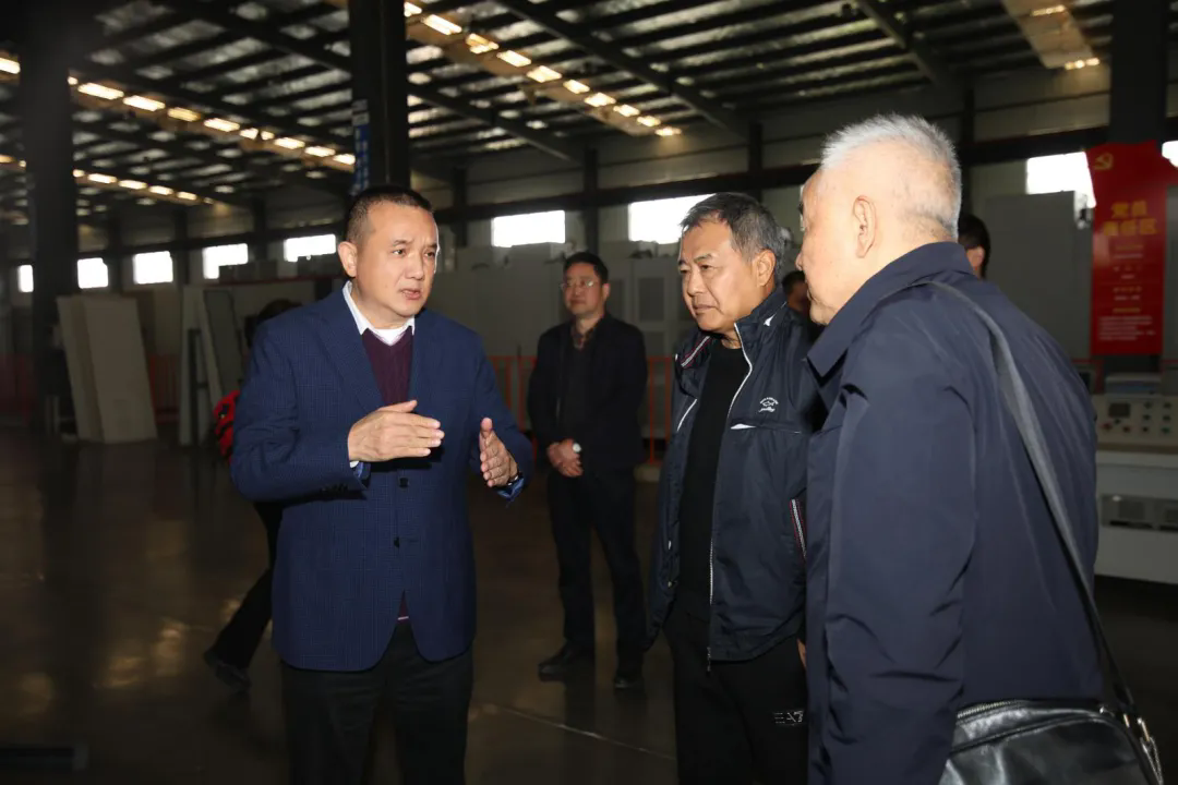 看見未來，才有未來?——中國服務型制造產業聯盟專家印建安一行赴大禹電氣考察指導